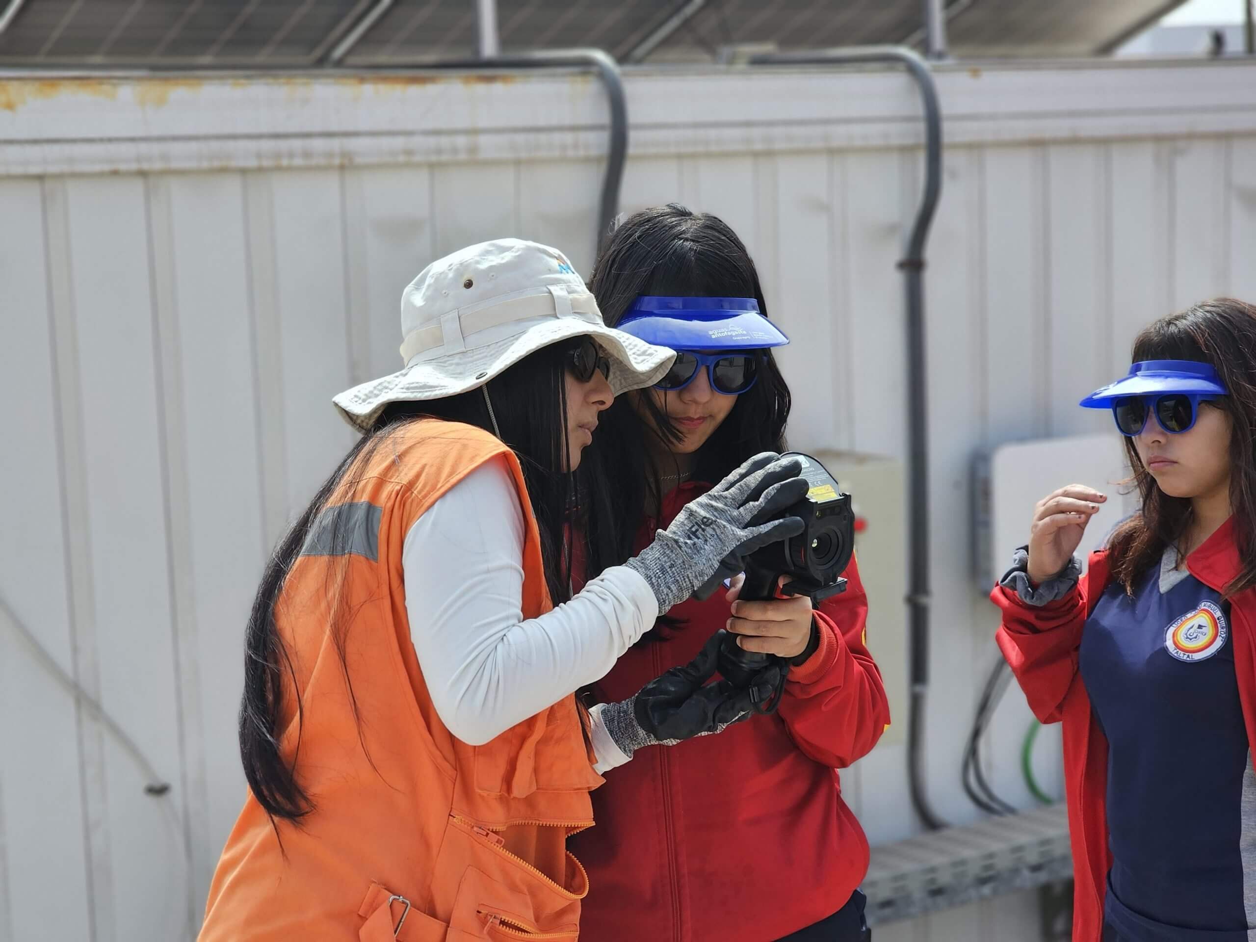 Niñas de Taltal participaron en jornada STEM sobre energía en el CDEA-UA